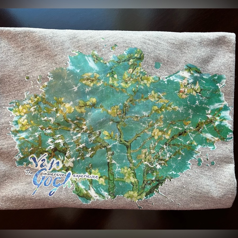 Van Gogh Cherry Blossom 🌸 T-Shirt Large NWOT